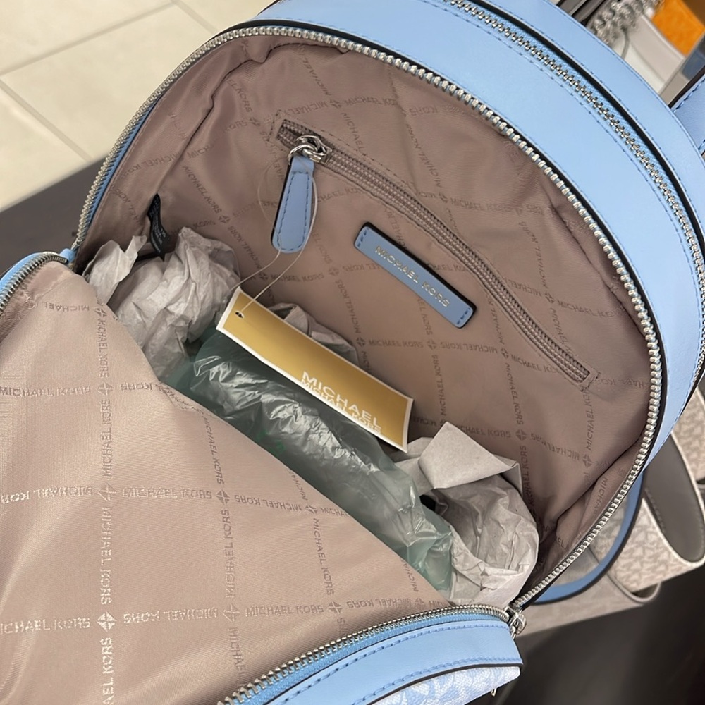 MICHAEL KORS Jaycee Medium Ombré Signature Logo Backpack
Light Sky
NWT - Picture 8 of 16